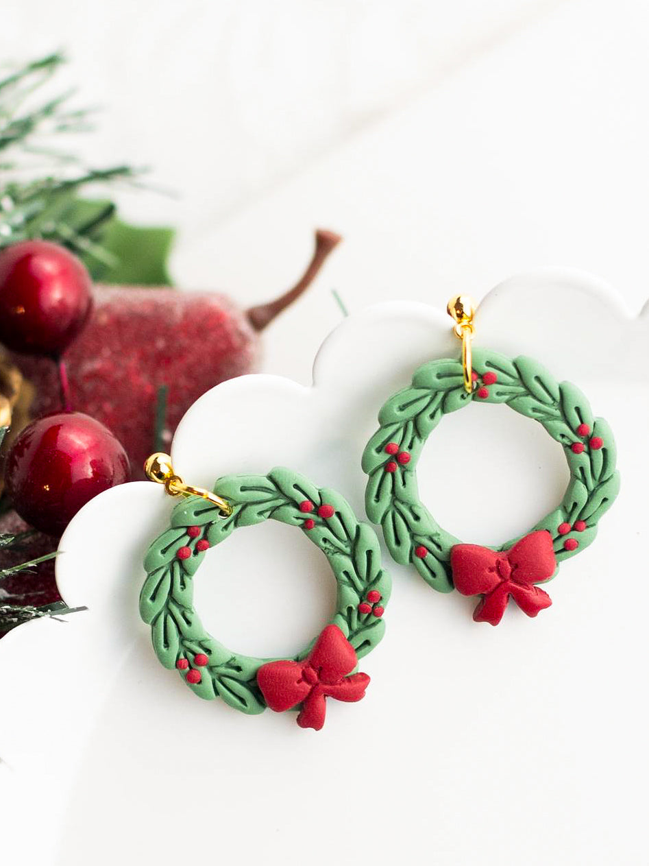 Minimalist Christmas Wreaths