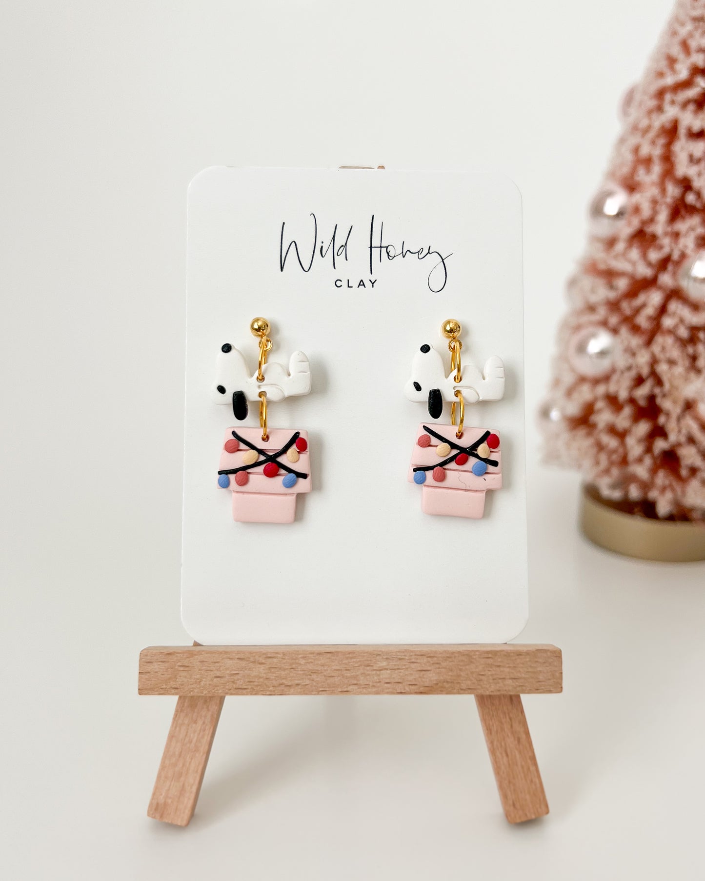 Pinkmas Snoopy Dangles