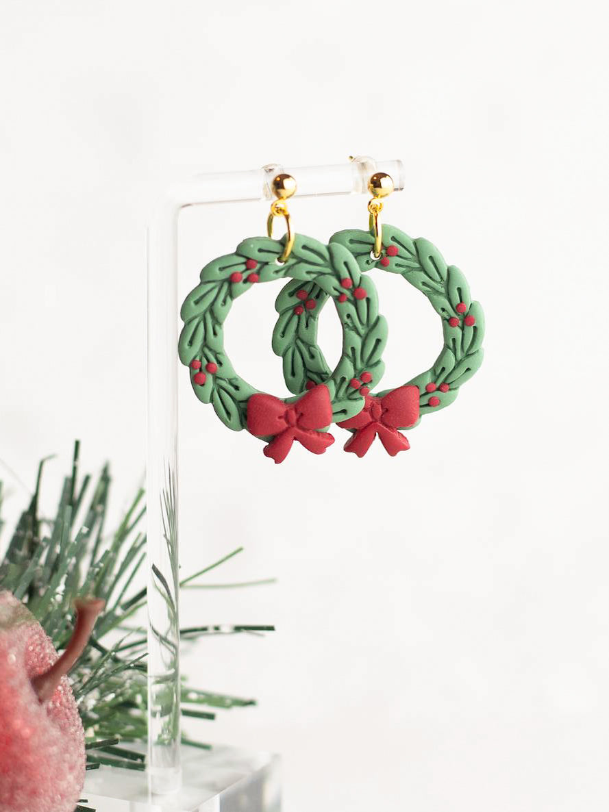 Minimalist Christmas Wreaths