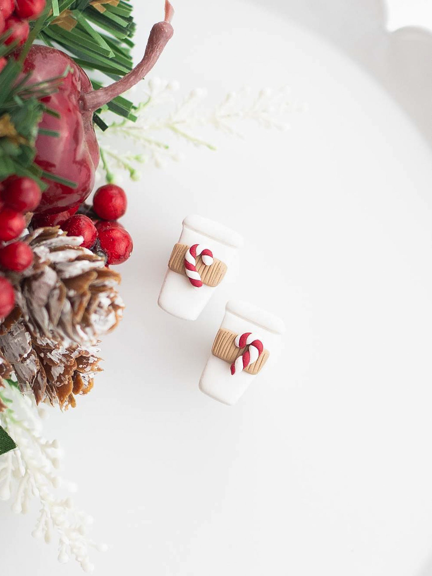 To-Go Peppermint Mocha Latte in White