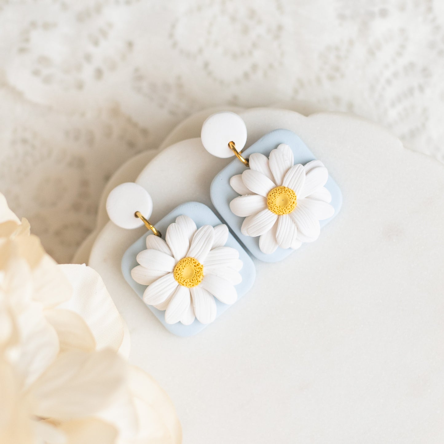 Daisy Dangles