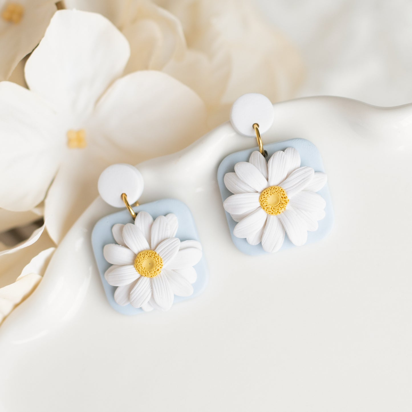 Daisy Dangles