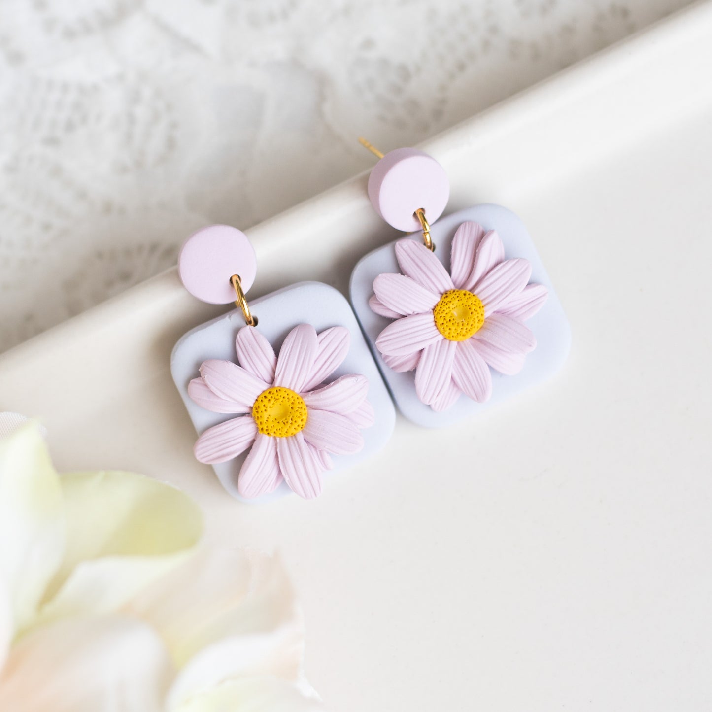 Daisies in Lilac