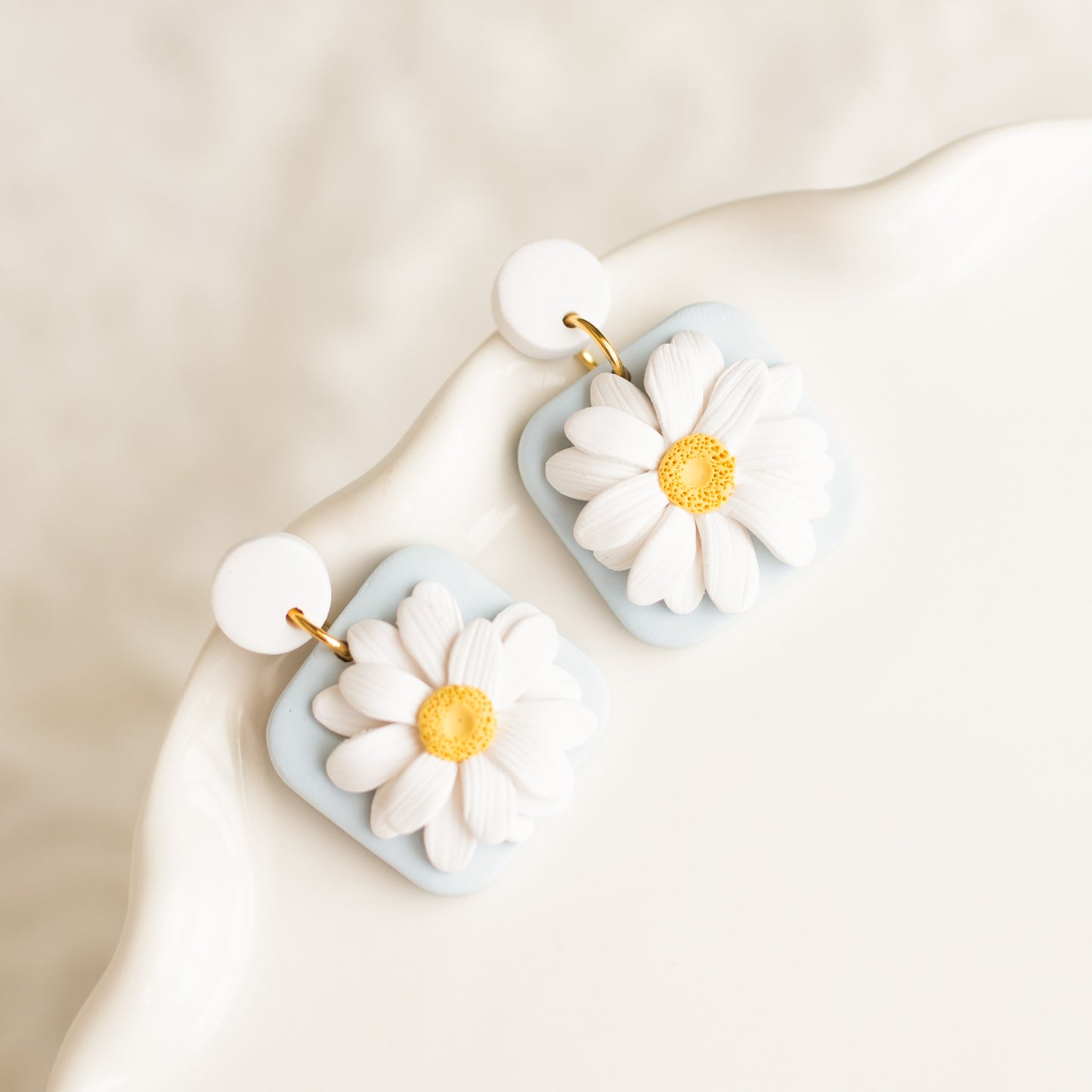 Daisy Dangles