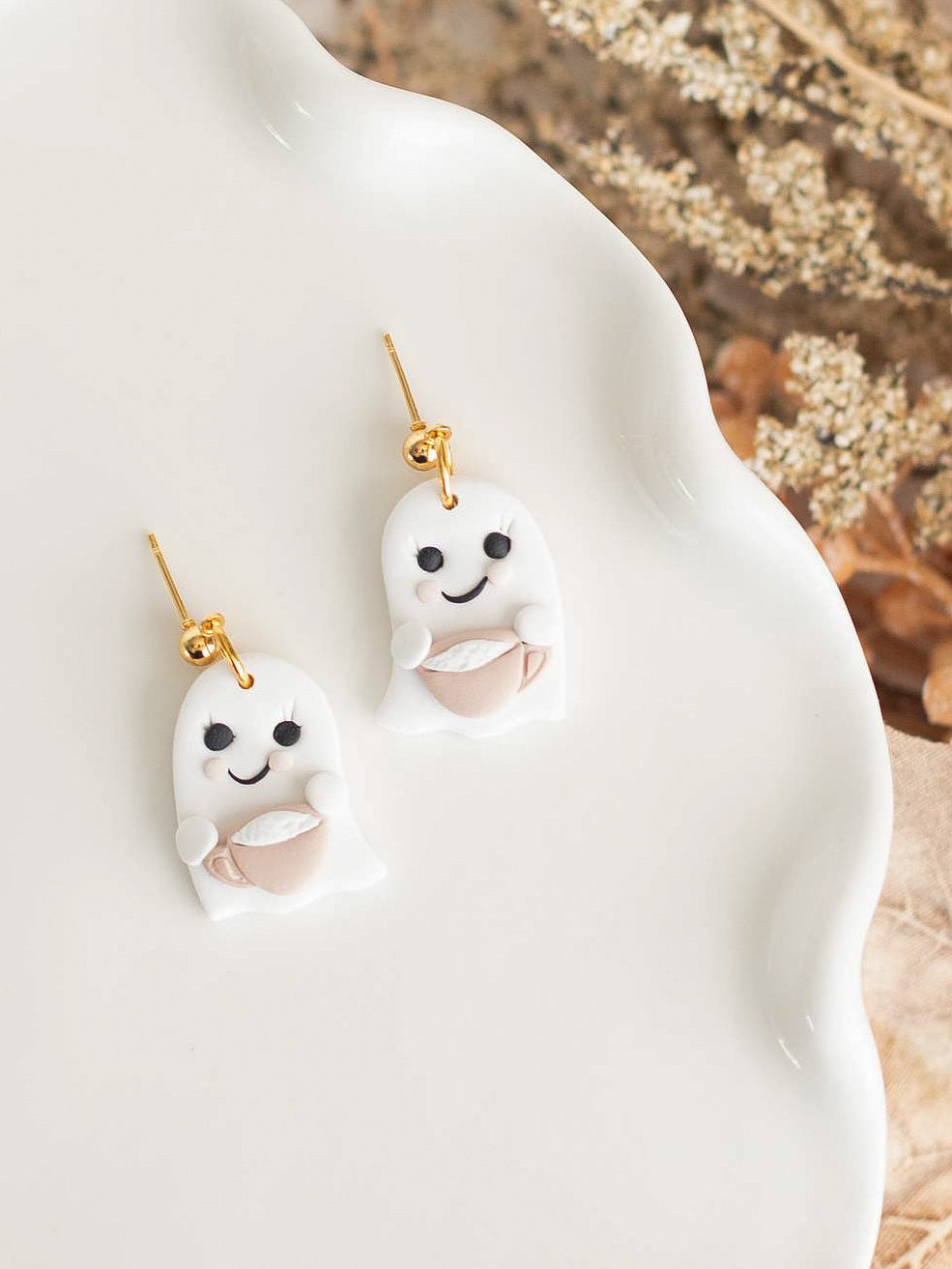 Ghosts with Latte